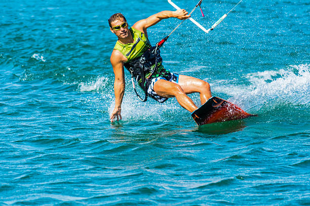 istock Enjoying kiting in the sea 533035811
