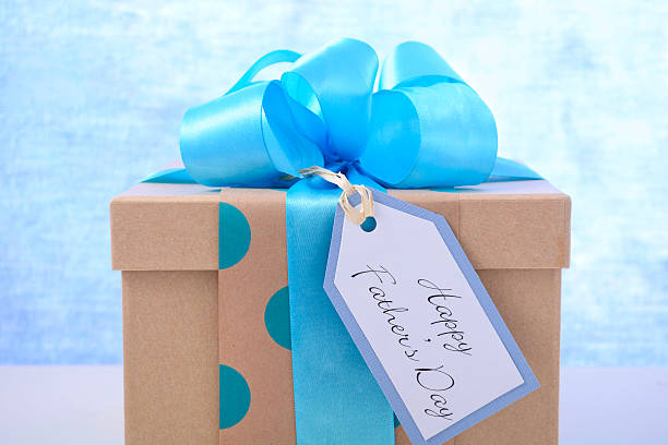 istock Fathers Day gift close up. 533043918