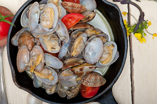 istock fresh clams on an iron skillet 533047424