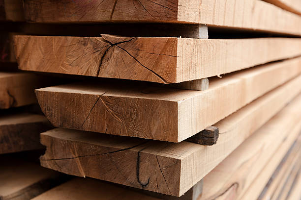 pila de madera viejo patrón de fondo ferrocarril sofá cama - madera material de construcción fotografías e imágenes de stock