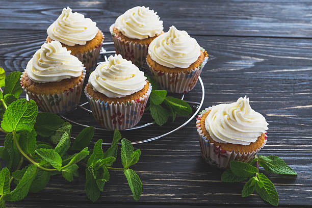 istock Homemade sweet mint cupcake with cream 533052526