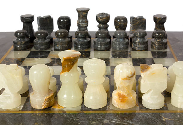 Xadrez, medieval.peças em chumbo.tab.em marmore  Carretinha para moto,  Mármore, Anúncios classificados