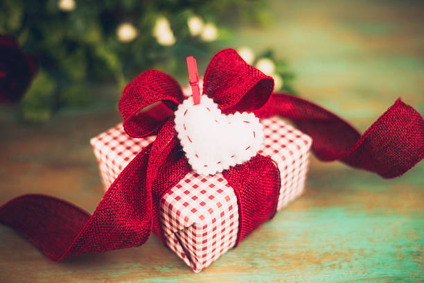 istock Valentine's Day gift with flowers 533070529