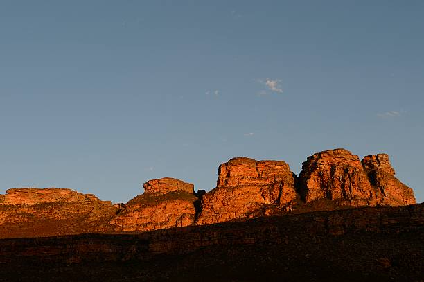 tarde de sol em gifberg mountain na áfrica do sul - gifberg - fotografias e filmes do acervo