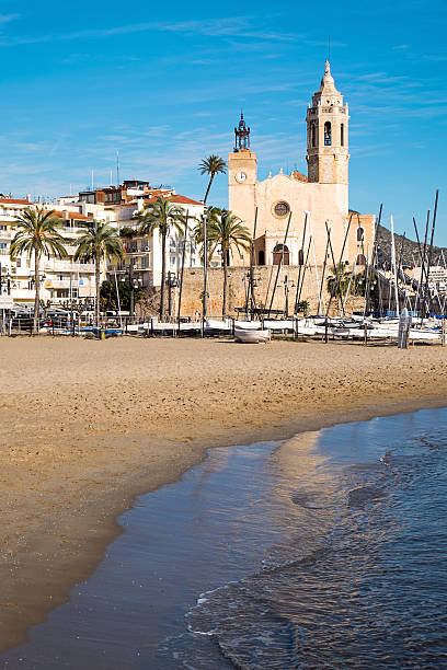 istock Beach and church in Sitges 533152657