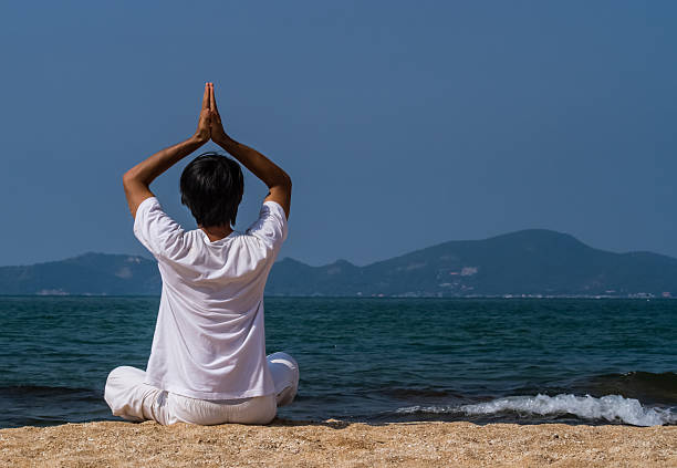 istock Yoga at the sea 533174821