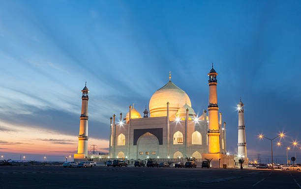 Mosque in Kuwait Siddiqa Fatima Zahra Mosque in Kuwait, Middle East grand mosque stock pictures, royalty-free photos & images