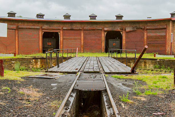 Railroad maintenance roundhouse