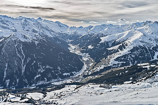 istock Ski resort Zillertal - Tyrol, Austria. 533241479
