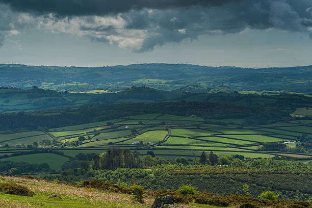istock Vista on english countryside 533249656