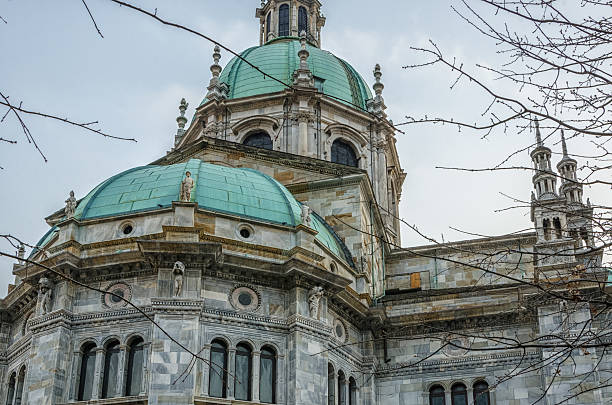 istock Cathedral Dome di Como with green domes, Italy 533254430