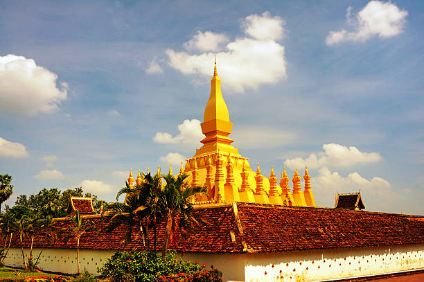 istock Golden Buddhist Stupa 533259243