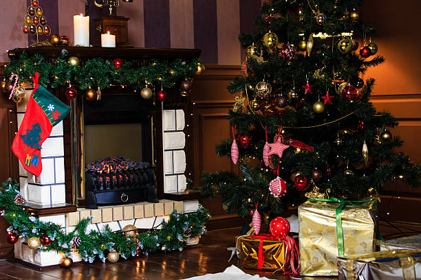 istock Christmas living room 533259525