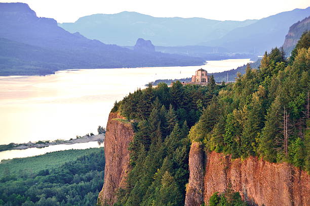 istock Crown Point At Columbia River Gorge, Oregon 533271639