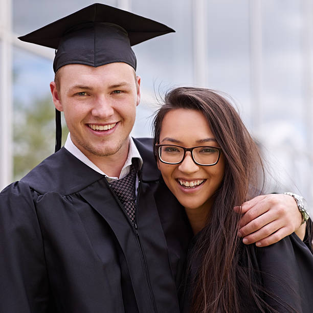 istock Diplomas achieved and friends made 533273701