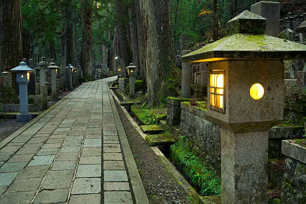 A path through the Okunoin ancient Buddhist cemetery in Koyasan (高野山), Japan.