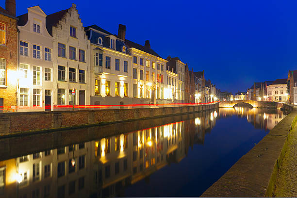 istock Night Canal Spiegel in Bruges, Belgium 533293787