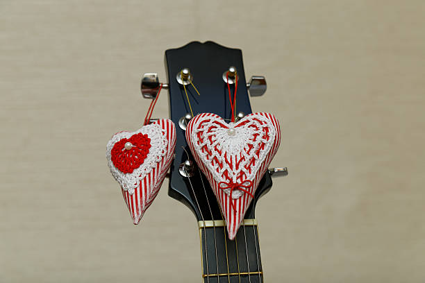 istock Two hearts and guitar 533330915
