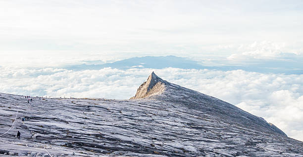 istock Low's Peak Kinabalu, Sabah 533333642