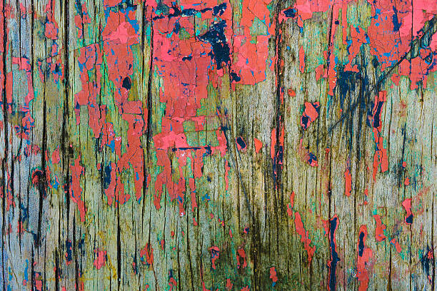 istock Wooden fence with peeling paint 533341362