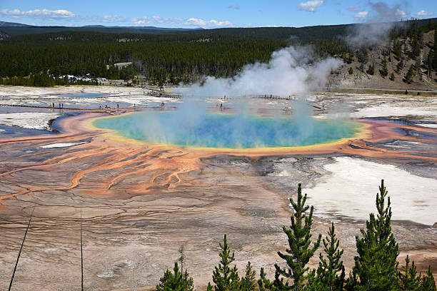 istock Yellowstone-Nationalpark , Grand Prismatic Spring, USA 533344100