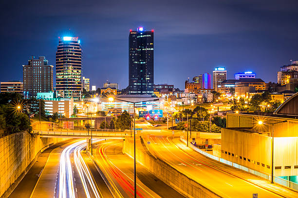 knoxville (w stanie tennessee, usa - middle of road zdjęcia i obrazy z banku zdjęć