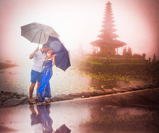 istock Couple travelling to Asia 533382155