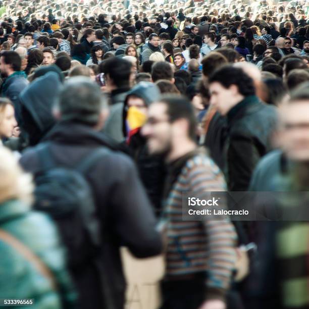 Multitud Foto de stock y más banco de imágenes de 2015 - 2015, Aire libre, Arrear