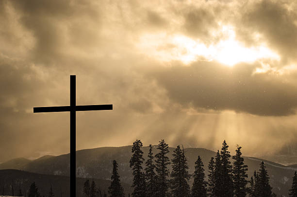 istock Mountain Cross with Sunbeams 533397677