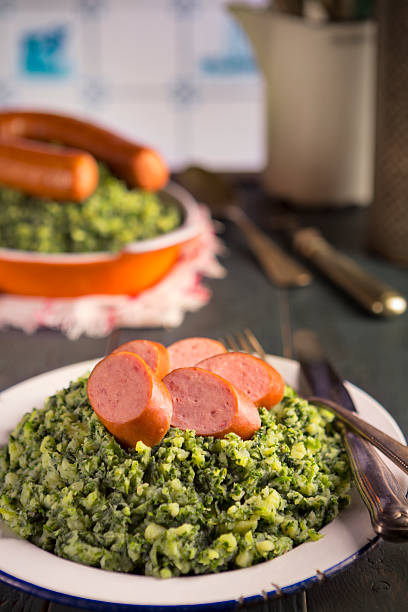 istock Dutch food: kale with smoked sausage or 'Boerenkool met worst' 533400367