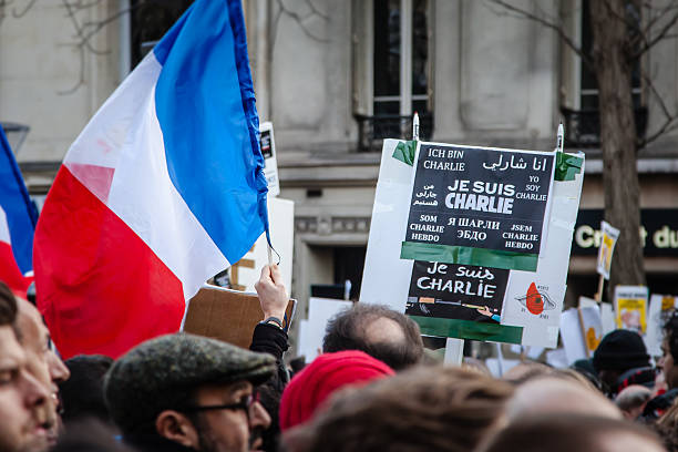 lucha contra el terrorismo en parís rally - muslim terrorist fotografías e imágenes de stock