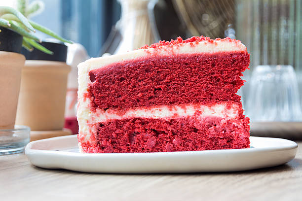 istock Cut a piece of cake Red Velvet 533439930