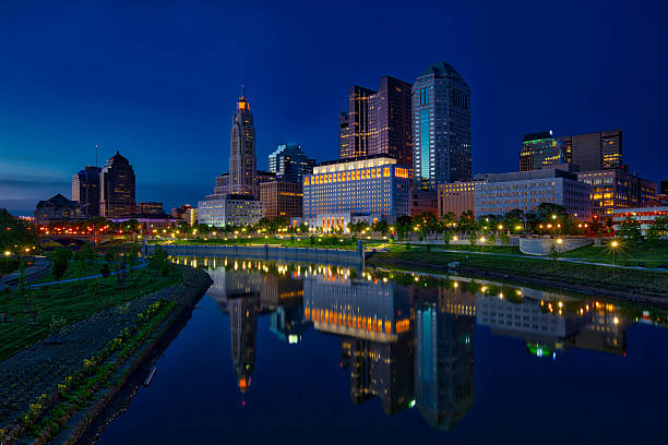 estação do centro da cidade de columbus no ohio - columbus park imagens e fotografias de stock