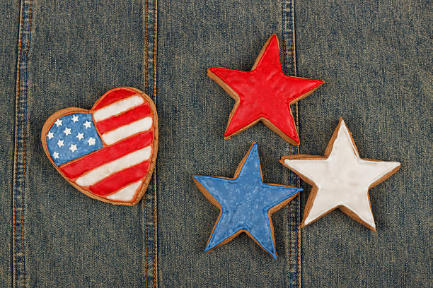 istock Cookie with American patriotic colors 533443176