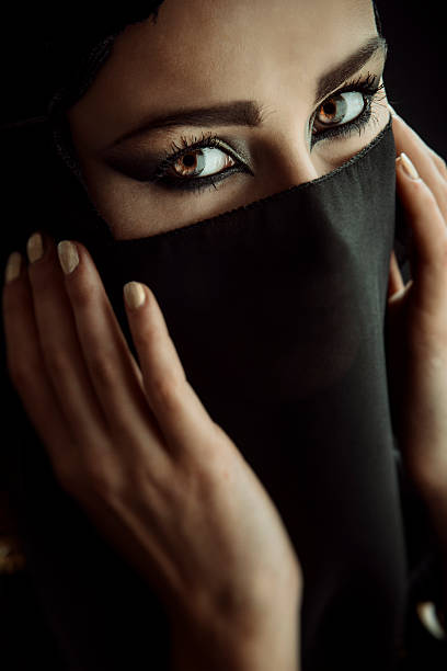 istock Beautiful woman 533445077