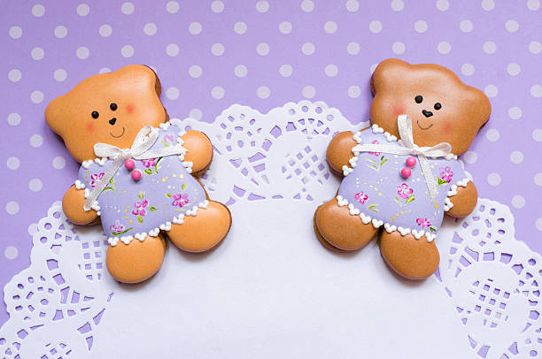 istock Polka-dot background with honey-cake bears and a napkin 533447986