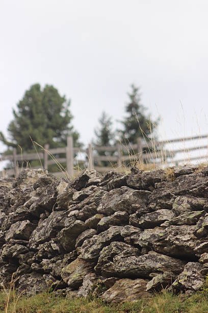 steinmauer - trockenmauer zdjęcia i obrazy z banku zdjęć