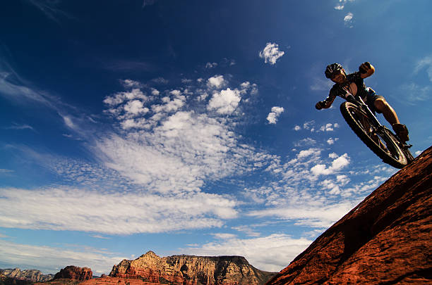 mountain-bike-sport-aktivitäten panorama - slickrock trail stock-fotos und bilder