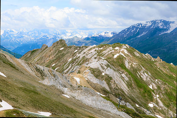주기시 도로번호 통해 산길. - tirol rock gravel mountain peak 뉴스 사진 이미지