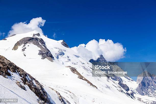 Grand Motte En Las Nubes Foto de stock y más banco de imágenes de 2015 - 2015, Acero, Aire libre