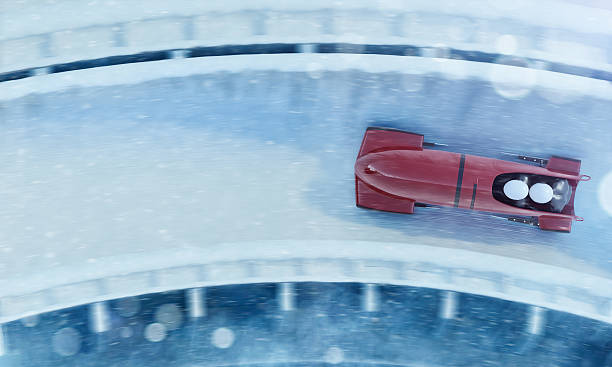 bobsleigh team - bobfahren stock-fotos und bilder