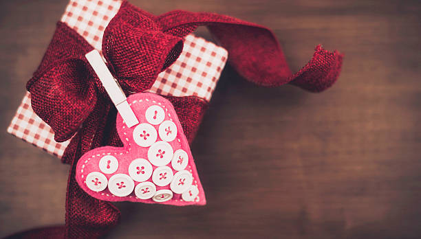 istock Valentine's day gift with handmade rustic heart 533518187