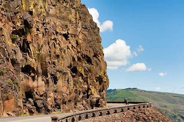 istock Rowena Crest Historical Columbia River Highway 533521719
