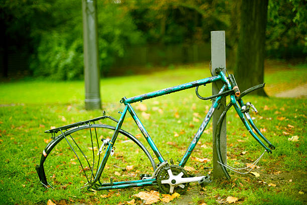 istock rest of an old bicycle after theft 533534959