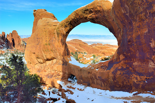Double-O-Arch in Devil's Garden in Arches National Park, Utah in winter
