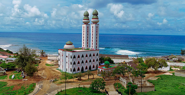 the mosque of divinity - senegal стоковые фото и изображения