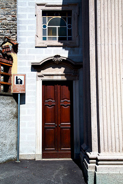 istock italy  lombardy     in  the besnate  old   step    wall 533556887