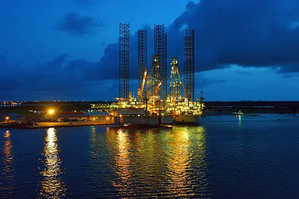 Photo of Oil rig at dusk