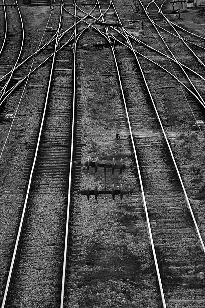 railroad - railroad track uncertainty freight transportation choice - fotografias e filmes do acervo