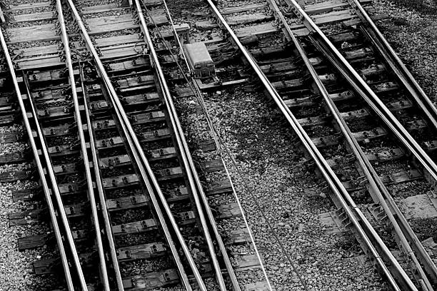 railroad - railroad track uncertainty freight transportation choice - fotografias e filmes do acervo